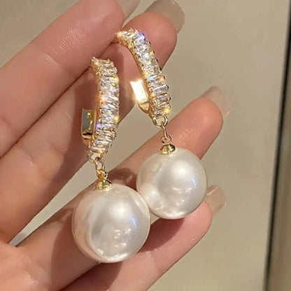 Élégantes Boucles d'Oreilles en Perles et Zirconium