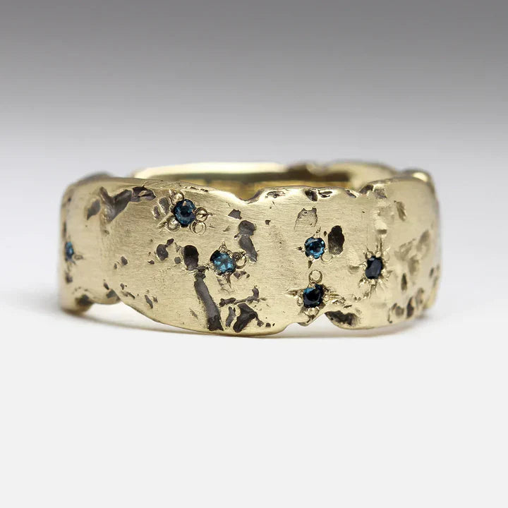 Bague vintage en cristal bleu incrusté, forgé et doré