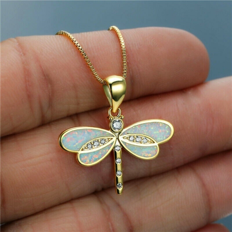 Collier Raffiné Plaqué Or avec Libellule et Opale