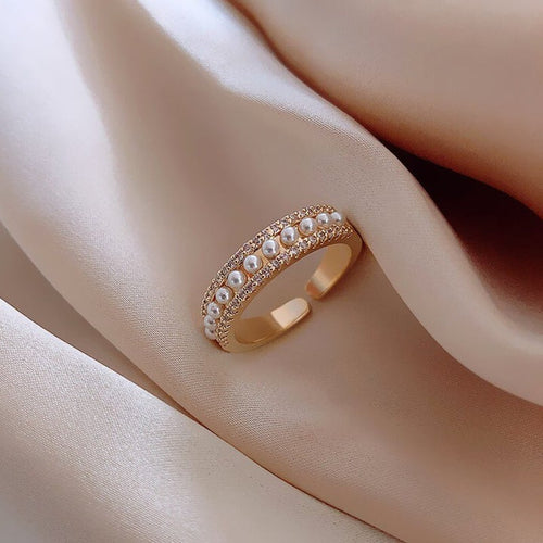 Bague en Or de Luxe Ornée de Perles