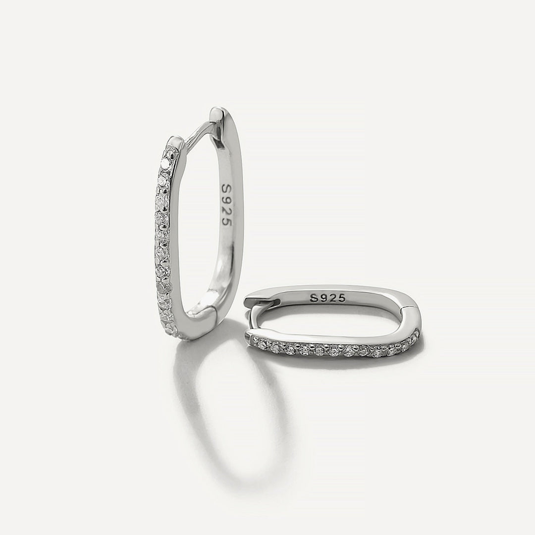 Pendientes Huggie Cubic