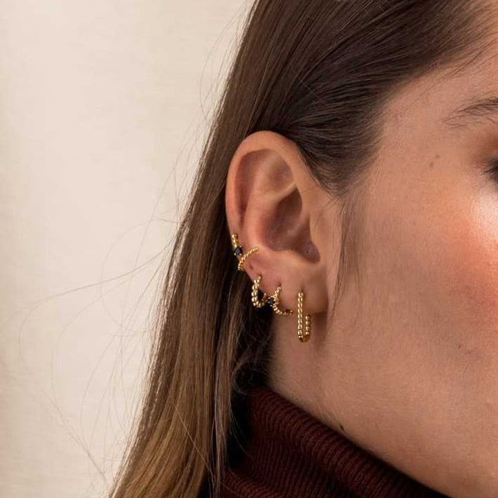 Pendientes Huggie Cubic
