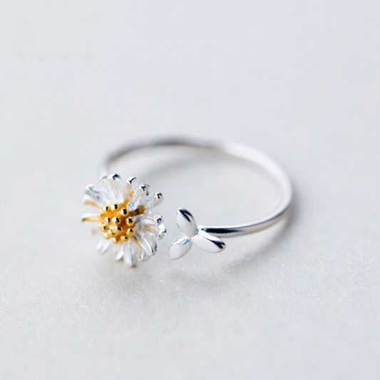 Bague réglable en argent 925 avec une belle marguerite peinte à la main