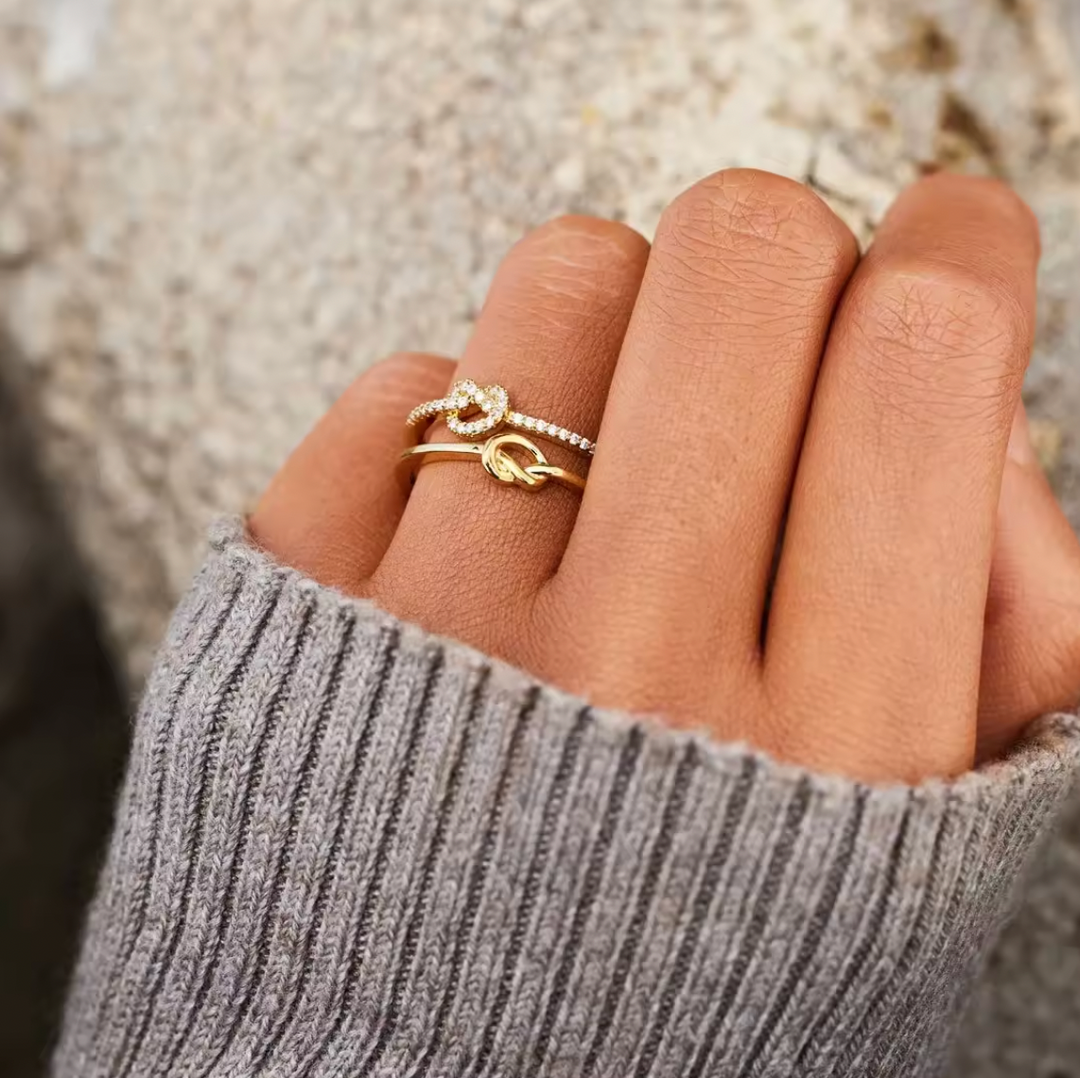 Anillo Amor Entrelazado - Amor y Compromiso