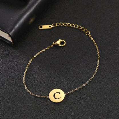 Amara™ | Bracelet initiales en acier inoxydable