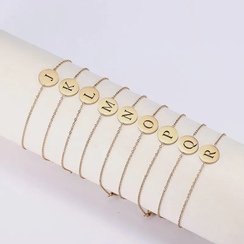 Amara™ | Bracelet initiales en acier inoxydable