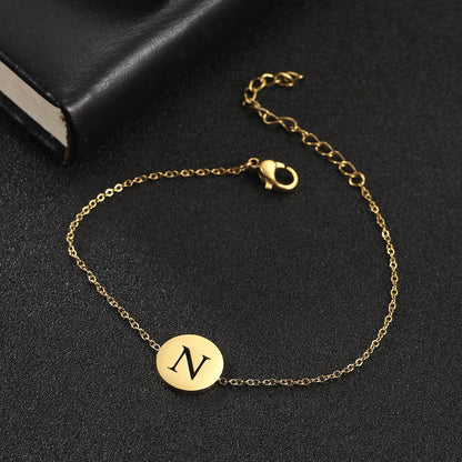 Amara™ | Bracelet initiales en acier inoxydable
