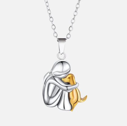 Collier Étreinte d’Âme™ | Le souvenir qui vit tout près du cœur