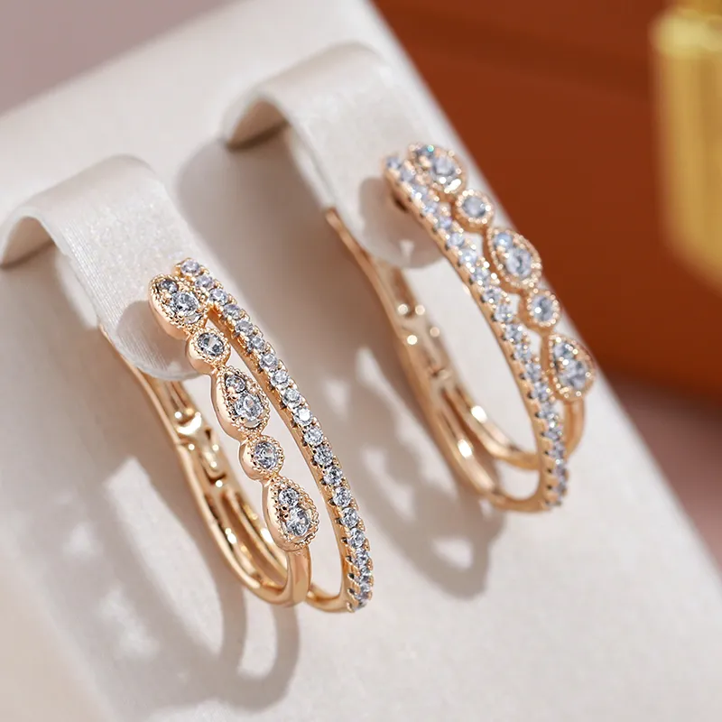 Boucles d’Oreilles Raffinées en Or Ornées de Zirconia